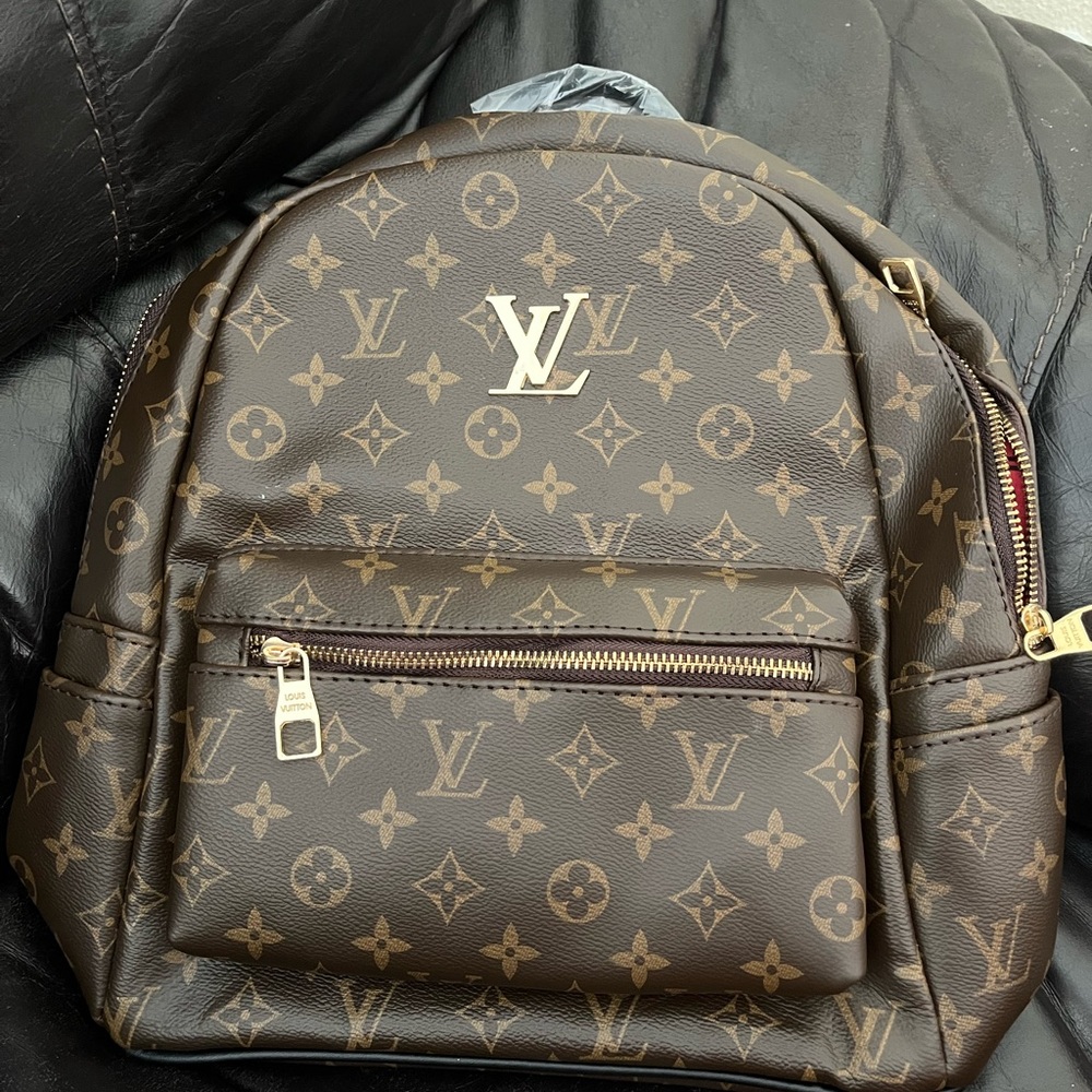 Fashionable youth backpack